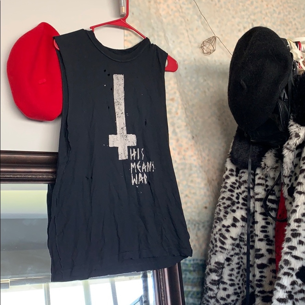 UNIF this means war distressed muscle tee